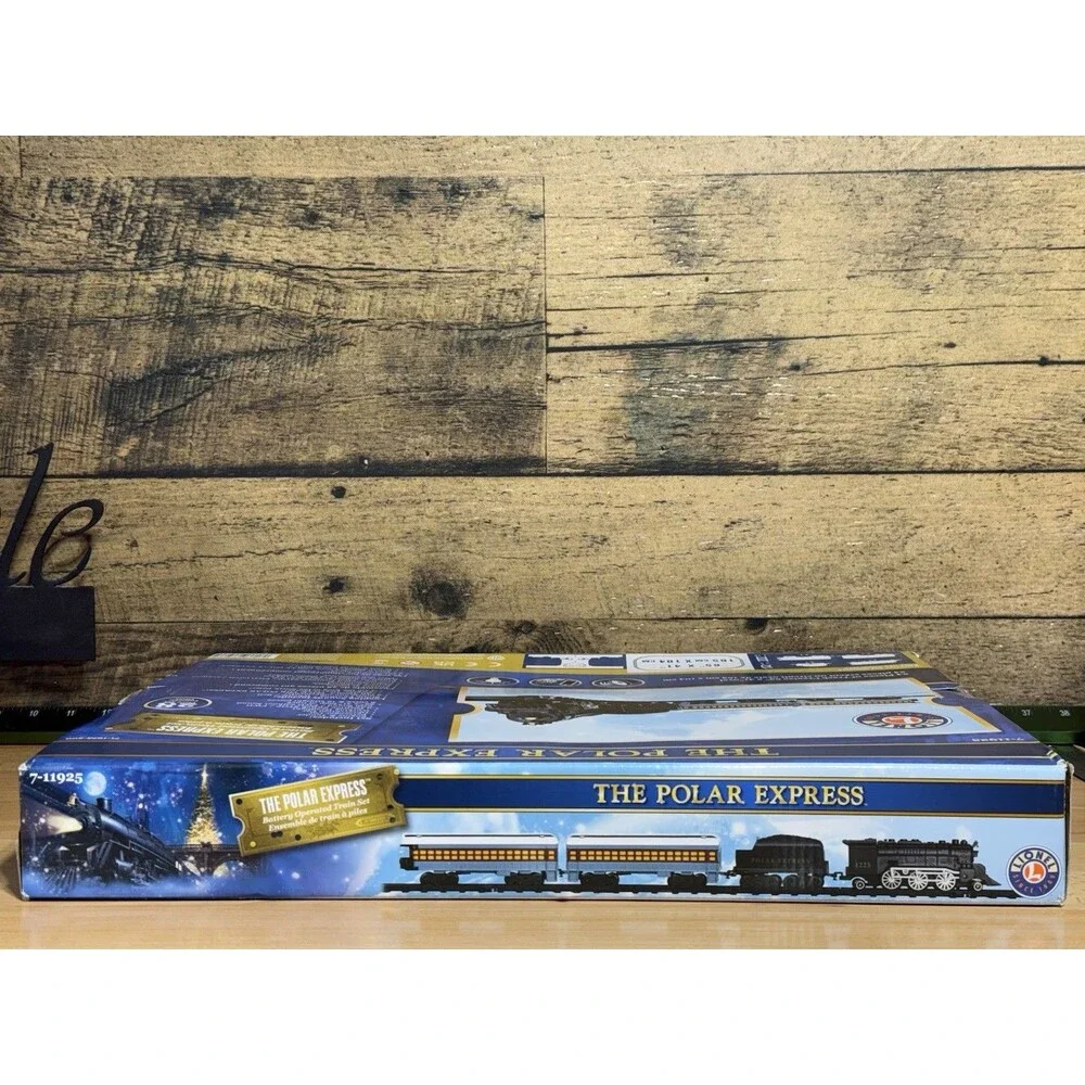 🔥 NEW- Lionel The Polar Express Battery Operated Train Set 7-11925 28 Piece